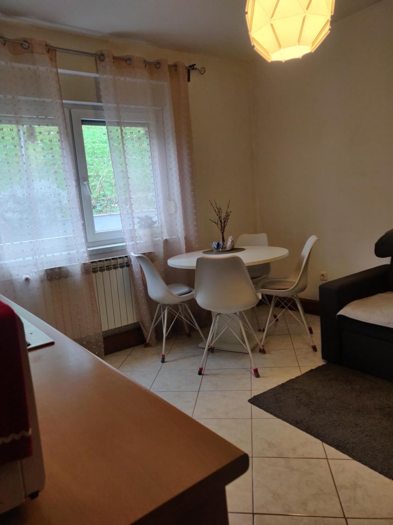 Apartman Malina Karlovac Habitación foto